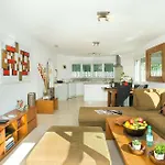 Casa Del Bosque *